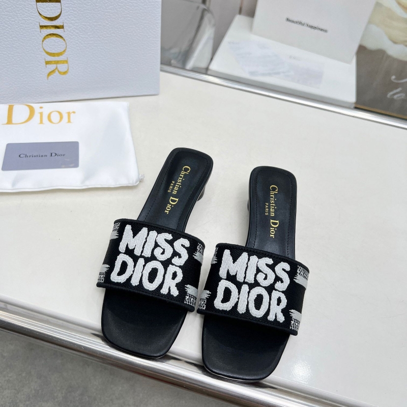 ch**an D*or slippers